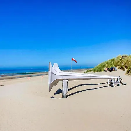 In Near The Beach, Cleaning Included Apartment