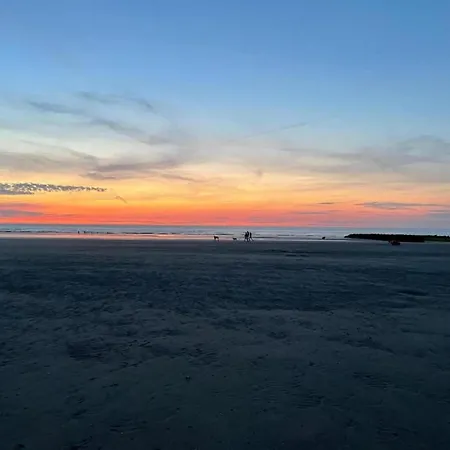 In Near The Beach, Cleaning Included Apartment